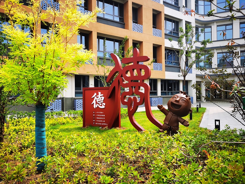 精神堡垒厂家：导向标识设计融入空间环境的注意要点有哪些？
