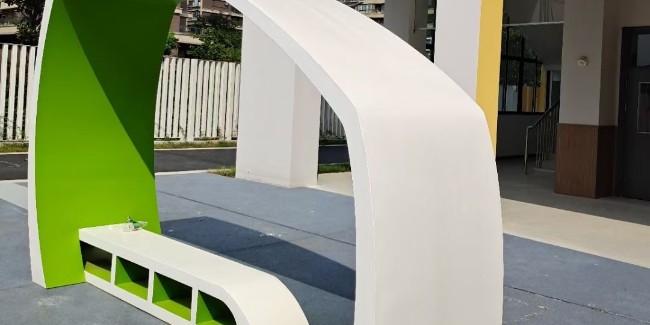 <i style='color:red'>景观雕塑厂家</i>：校园雕塑的价格决定因素