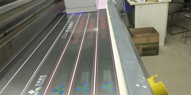 UV打印在标牌制作中的优点有哪些