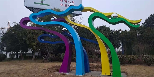 <i style='color:red'>雕塑厂家</i>：什么是不锈钢电镀七彩雕塑