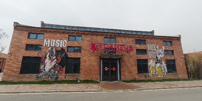 标识公司分享：<i style='color:red'>酒店标识设计</i>与目标受众的关系分析