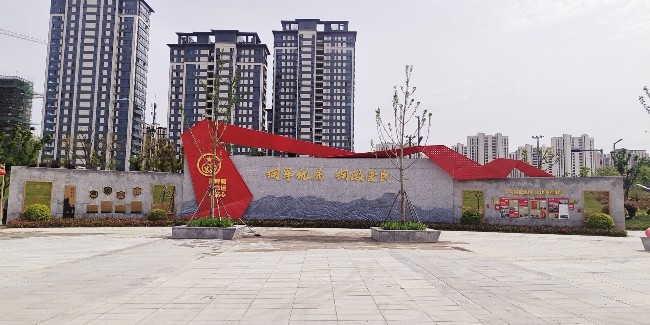 精神堡垒生产厂家：城市<i style='color:red'>公共标识</i>要更规范