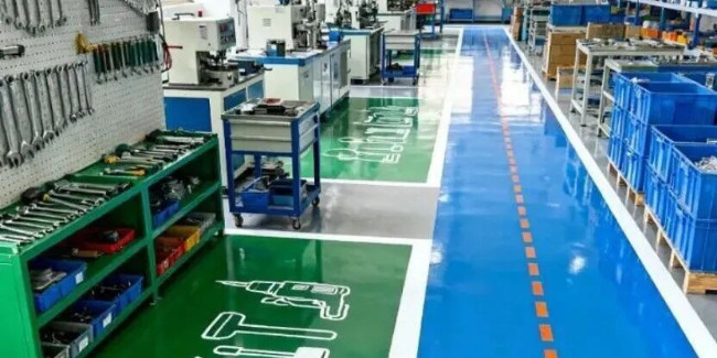 安全+规范双保障！工厂目视化之功能区看板与安全标识，筑牢工厂管理防线