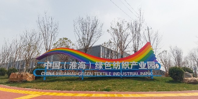 雕塑厂家：<i style='color:red'>玻璃钢雕塑</i>制作会有哪些流程？